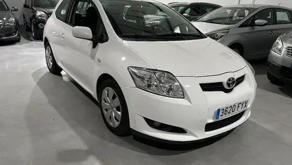 Usado Toyota Auris 90 HP (66 kW) 2007 Citadino