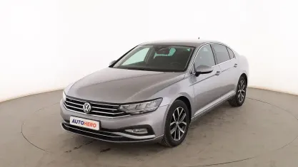 Usado VW Passat Business 150 CV (110 kW) 2020 Gris Berlina