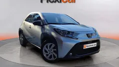 Gris Usado 2024 Toyota Aygo Play Utilitario | 14.990 € (Precio justo)
