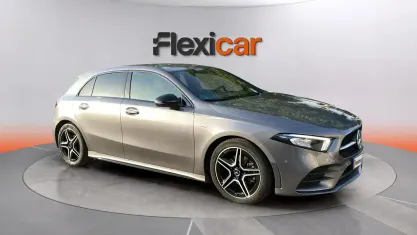 Usado Mercedes A180 116 CV (85 kW) 2021 Gris Berlina