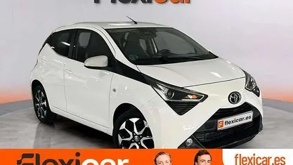 Usado Toyota Aygo X-play 72 CV (52 kW) 2021 Utilitario