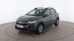Gris Usado 2023 Dacia Sandero Expression Utilitario | 16.299 € (Precio justo)