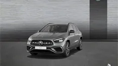 Gris Nuevo 2024 Mercedes GLA200 AMG line SUV | 48.900 € (Precio justo)