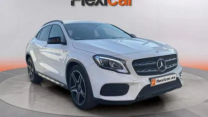 Blanco Usado 2019 Mercedes GLA200 SUV | 21.390 € (Buen precio)