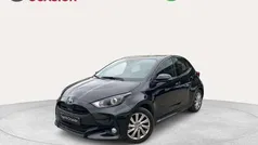 Usado 2024 Toyota Yaris Hybrid Active Berlina | 20.990 € (Precio justo)