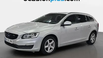 Usado Volvo V60 Momentum 120 CV (88 kW) 2016 Gris plata Familiar