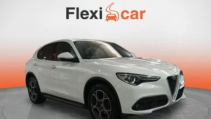 Usado Alfa Romeo Stelvio Executive 210 CV (154 kW) 2017 Blanco SUV