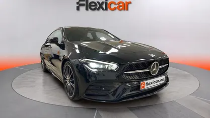 Usado Mercedes CLA200 Shooting Brake 163 CV (119 kW) 2021 Familiar