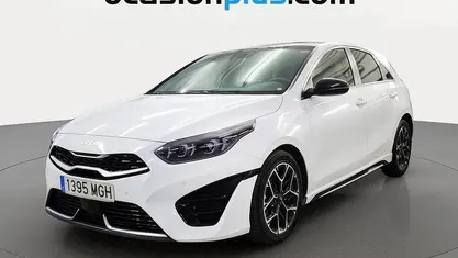 Usado Kia Ceed GT-Line 136 CV (100 kW) 2023 Blanco Utilitario