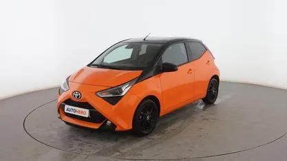 Usado 2019 Toyota Aygo X-play Utilitario | 11.699 € (Precio justo)