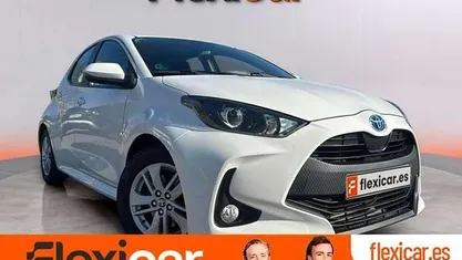 Usado Toyota Yaris Hybrid Business Edition 116 CV (85 kW) 2022 Blanco Utilitario