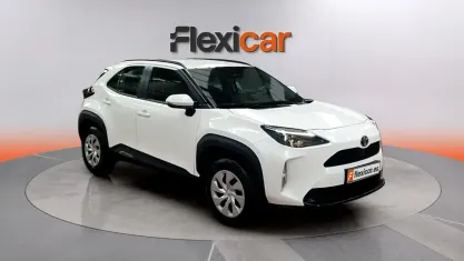 Usado Toyota Yaris Active 130 CV (95 kW) 2026 Blanco Utilitario