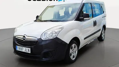 Usado Opel Combo Expression 90 CV (66 kW) 2016 Blanco Monovolumen