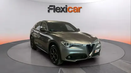 Usado Alfa Romeo Stelvio Executive 210 CV (154 kW) 2019 Gris SUV
