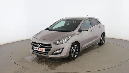 Beige Usado 2016 Hyundai i30 GO! Utilitario | 10.399 € (Precio justo)