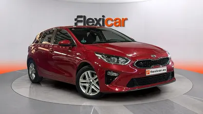 Usado Kia Ceed 120 CV (88 kW) 2021 Rojo Utilitario