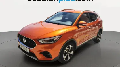 Begagnad MG ZS Comfort 106 HK (77 kW) 2023 Orange SUV