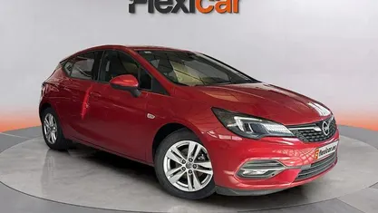 Usado Opel Astra GS Line 131 CV (96 kW) 2020 Rojo Berlina