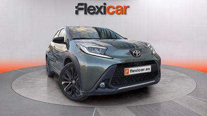 Usado Toyota Aygo X Play 72 CV (52 kW) 2023 Verde SUV
