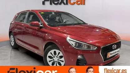 Usado Hyundai i30 120 CV (88 kW) 2018 Rojo Utilitario