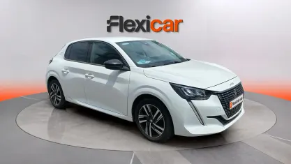 Usado Peugeot 208 Allure 101 CV (74 kW) 2023 Blanco Utilitario