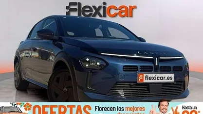 Usado Lancia Ypsilon 101 CV (74 kW) 2025 Azul Utilitario