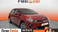 Rojo Usado 2022 Kia Rio Berlina | 13.990 € (Precio justo)