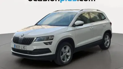 Usado Skoda Karoq Ambition 150 CV (110 kW) 2021 Blanco SUV