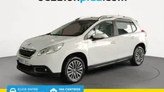 Blanco Usado 2015 Peugeot 2008 Active SUV | 8300 € (Precio justo)