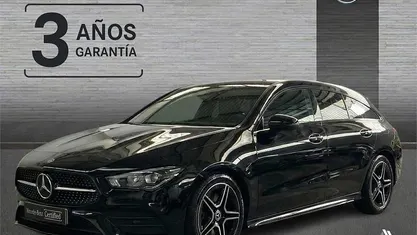 Usado Mercedes CLA200 Shooting Brake 150 CV (110 kW) 2025 Negro Familiar