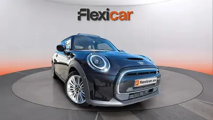 Usado Mini Cooper SE 135 kW (184 CV) 2021 Negro Utilitario