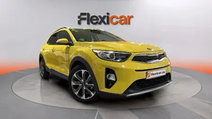 Usado Kia Stonic 120 CV (88 kW) 2018 Amarillo SUV