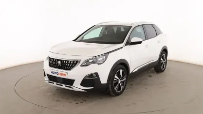 Usado Peugeot 3008 Allure 130 CV (95 kW) 2019 Blanco SUV