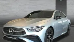 Gris Usado 2023 Mercedes CLA200 AMG line Berlina | 39.900 € (Precio justo)