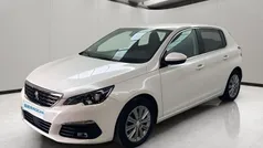 Blanco Usado 2021 Peugeot 308 Allure Utilitario | 17.450 € (Buen precio)