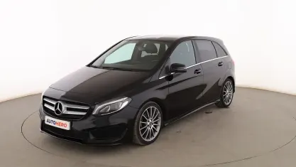 Usado Mercedes B200 Urban 136 CV (100 kW) 2018 Negro Utilitario