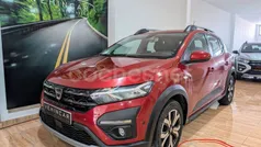 Rojo Usado 2022 Dacia Sandero Comfort Utilitario | 12.995 € (Precio justo)