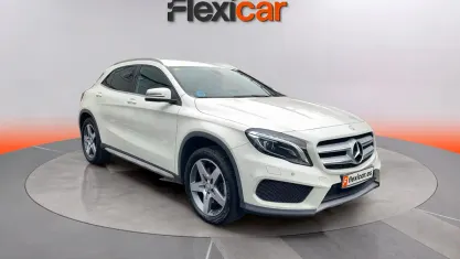 Usado Mercedes GLA220 AMG line 177 CV (130 kW) 2016 Blanco SUV