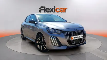 Usado Peugeot 208 Allure 101 CV (74 kW) 2025 Gris Utilitario