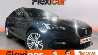 Usado Seat Leon Style 150 CV (110 kW) 2024 Negro Berlina