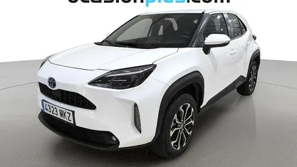 Blanco Usado 2023 Toyota Yaris Cross Active SUV | 23.864 € (Precio justo)