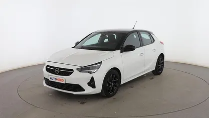 Usado Opel Corsa GS Line 102 CV (75 kW) 2021 Blanco Utilitario