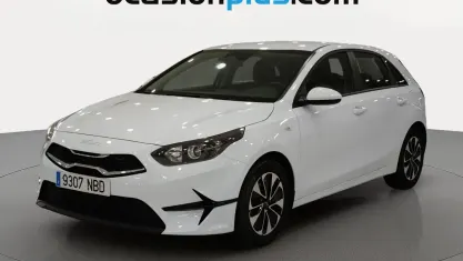 Usado Kia Ceed 101 CV (74 kW) 2025 Blanco Utilitario