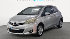 Gris plata Usado 2012 Toyota Yaris Active Utilitario | 7990 € (Precio justo)