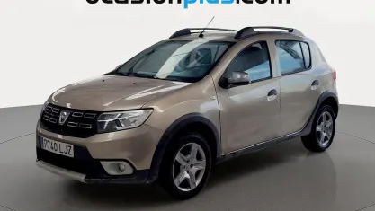 Usado Dacia Sandero Essentiel 95 CV (69 kW) 2020 Beige SUV