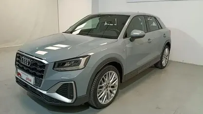 Usado Audi Q2 S-Line 116 CV (85 kW) 2022 Gris / plata SUV
