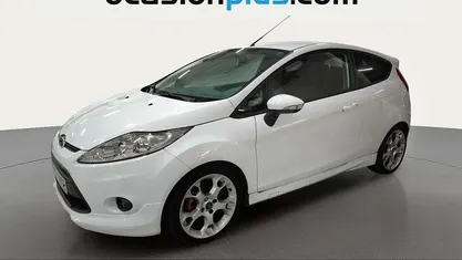 Blanco Usado 2011 Ford Fiesta Sport Utilitario | 7350 € (Precio justo)