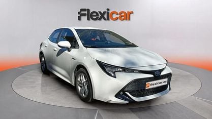 Usado Toyota Corolla Active 122 CV (89 kW) 2020 Blanco Berlina