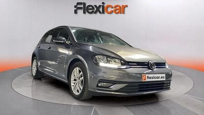 Usado VW Golf VIII Style 131 HP (96 kW) 2020 Cinzento Citadino
