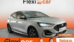 Gris / plata Usado 2023 Ford Focus ST-Line Berlina | 19.990 € (Precio justo)